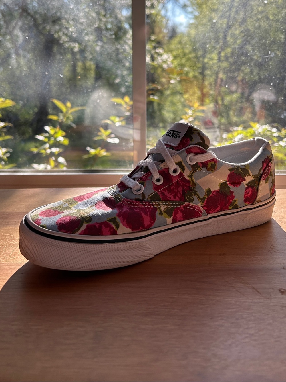 Vans Low-Top Rose Checkerboard Sneakers - Light Blue & Red - Picture 3 of 9